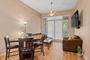 Condominium,  Doubles drive, Santa Rosa, CA 95407 - 3
