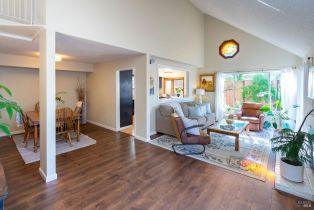 Single Family Residence,  Avenida De Las Brisas street, Santa Rosa, CA 95405 - 25