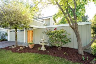 Single Family Residence,  Avenida De Las Brisas street, Santa Rosa, CA 95405 - 18