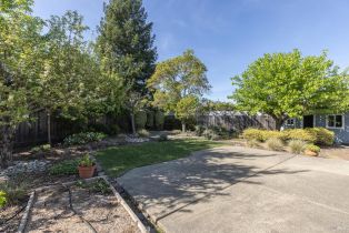 Single Family Residence,  Lujo court, Santa Rosa, CA 95403 - 31