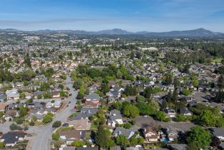 Single Family Residence,  Lujo court, Santa Rosa, CA 95403 - 39