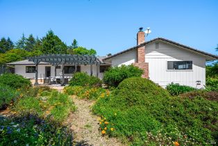 Single Family Residence, 9275 Ferguson Ct, Sebastopol, CA  Sebastopol, CA 95472