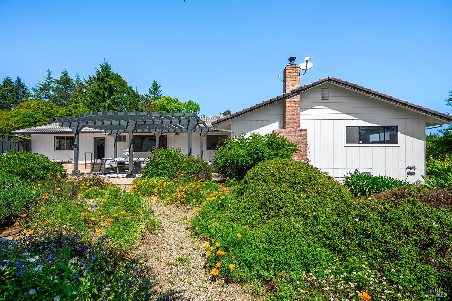 Single Family Residence, Ferguson court, Sebastopol, CA 95472 - 1