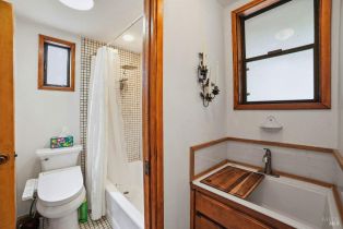 Single Family Residence,  Oak Knoll terrace, Cloverdale, CA 95425 - 35