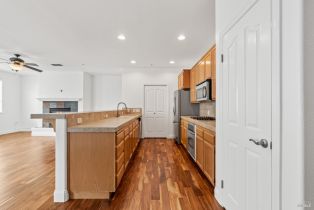 Condominium,  Johnson street, Windsor, CA 95492 - 7