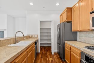 Condominium,  Johnson street, Windsor, CA 95492 - 4