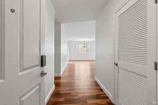 Condominium,  Johnson street, Windsor, CA 95492 - 5