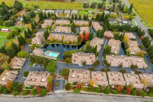 Condominium,  Fountain Grove circle, Napa, CA 94558 - 3