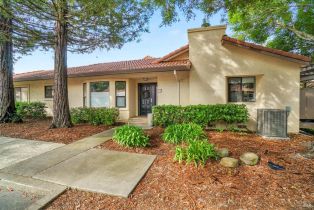 Condominium, 22 Fountain Grove Cir, Napa, CA  Napa, CA 94558