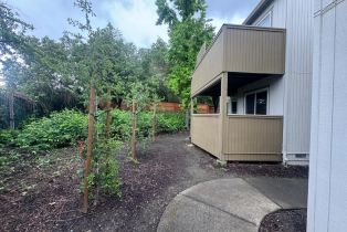 Condominium,  Westberry drive, Santa Rosa, CA 95403 - 6