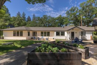 Single Family Residence, 14734 Youngs Rd, Healdsburg, CA  Healdsburg, CA 95448