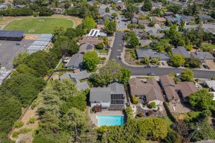 Single Family Residence,  Cindy lane, Petaluma, CA 94952 - 6