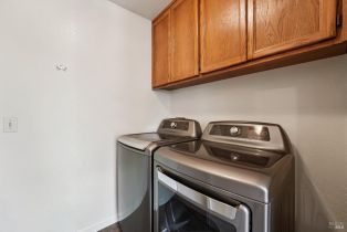Single Family Residence,  Spring Oaks drive, Santa Rosa, CA 95405 - 16