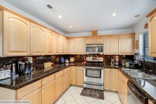 Condominium,  Freeway drive, Napa, CA 94558 - 14