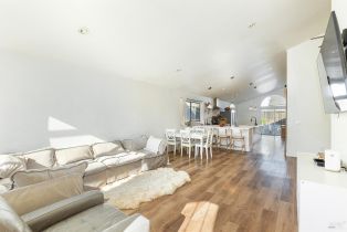 Single Family Residence,  Claudius way, Windsor, CA 95492 - 4