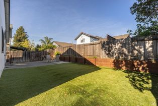 Single Family Residence,  Claudius way, Windsor, CA 95492 - 24