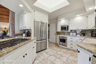 Single Family Residence,  Woodcliff court, Santa Rosa, CA 95405 - 10