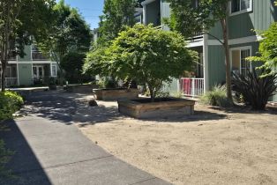 Condominium,  La Esplanada place, Santa Rosa, CA 95404 - 10