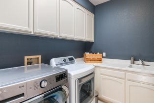 Single Family Residence,  Jessie court, Windsor, CA 95492 - 52