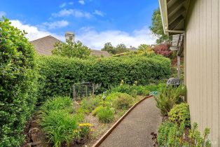 Single Family Residence, Meadowstone drive, Santa Rosa, CA 95409 - 4