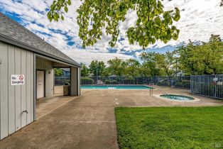 Condominium,  Elbridge avenue, Cloverdale, CA 95425 - 34