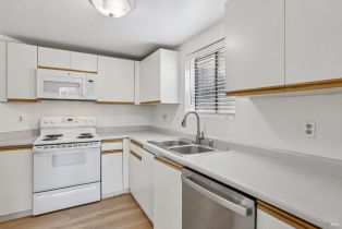 Condominium,  Mission boulevard, Santa Rosa, CA 95409 - 7