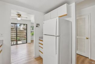 Condominium,  Mission boulevard, Santa Rosa, CA 95409 - 9