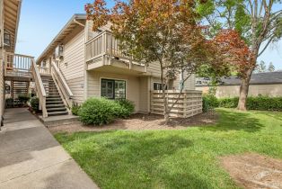 Condominium, 425 Mission Blvd, Santa Rosa, CA  Santa Rosa, CA 95409
