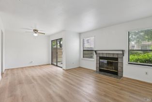 Condominium,  Mission boulevard, Santa Rosa, CA 95409 - 3