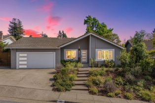Single Family Residence, 105 Round Ct, Petaluma, CA  Petaluma, CA 94952