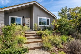 Single Family Residence,  Round court, Petaluma, CA 94952 - 3
