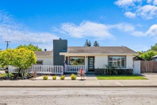 Single Family Residence, 2901 Laurel St, Napa, CA  Napa, CA 94558