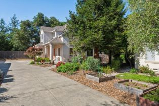 Single Family Residence, Cobbler lane, Petaluma, CA 94952 - 4
