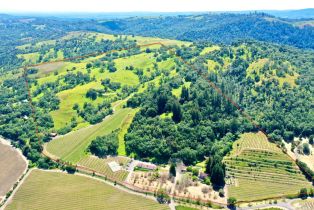 Single Family Residence, 5520 W Soda Rock Ln, Healdsburg, CA  Healdsburg, CA 94558