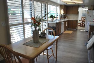 Single Family Residence, Capistrano drive, Petaluma, CA 94954 - 9