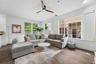 Condominium,  Windsor road, Windsor, CA 95492 - 7