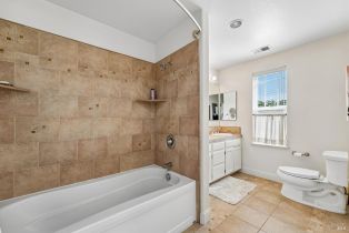 Condominium,  Windsor road, Windsor, CA 95492 - 32