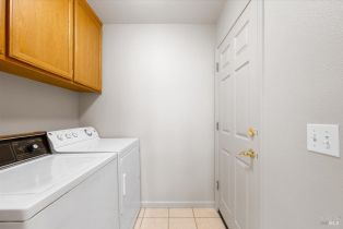 Single Family Residence, Vintage court, Petaluma, CA 94954 - 34