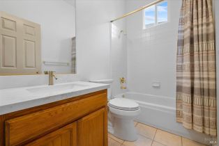 Single Family Residence, Vintage court, Petaluma, CA 94954 - 33