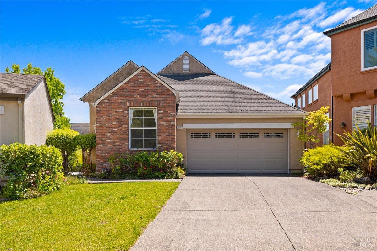 Single Family Residence, Vintage court, Petaluma, CA 94954 - 1