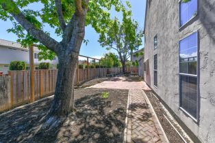 Single Family Residence, Lloyd court, Napa, CA 94558 - 32