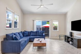 Single Family Residence,  Starr circle, Windsor, CA 95492 - 9
