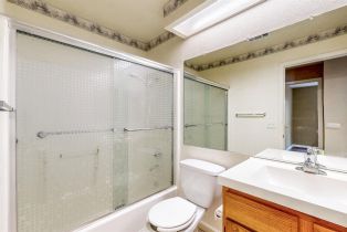 Single Family Residence,  Summer Rain drive, Windsor, CA 95492 - 43