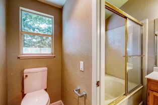 Single Family Residence,  Summer Rain drive, Windsor, CA 95492 - 33