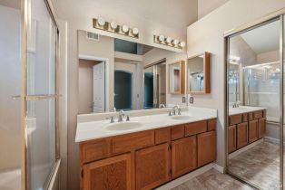 Single Family Residence,  Summer Rain drive, Windsor, CA 95492 - 32