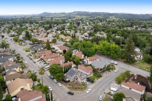 Single Family Residence,  Summer Rain drive, Windsor, CA 95492 - 54