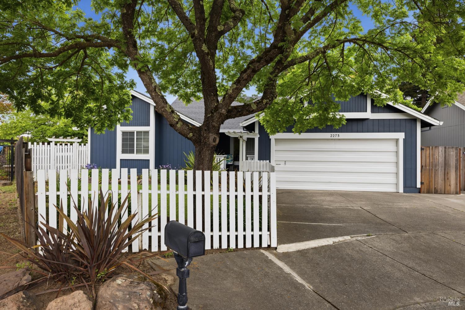 Single Family Residence, White Chapel court, Santa Rosa, CA 95401 - 1