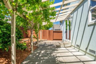 Single Family Residence,  Windsor Park circle, Windsor, CA 95492 - 28