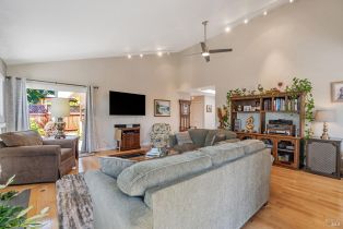 Single Family Residence,  Vinecrest road, Windsor, CA 95492 - 12