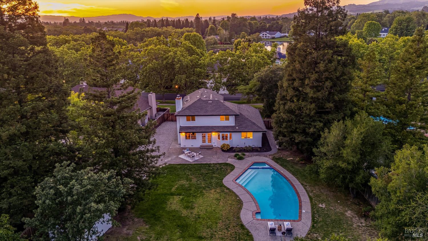 Single Family Residence, Lakewood drive, Windsor, CA 95492 - 1